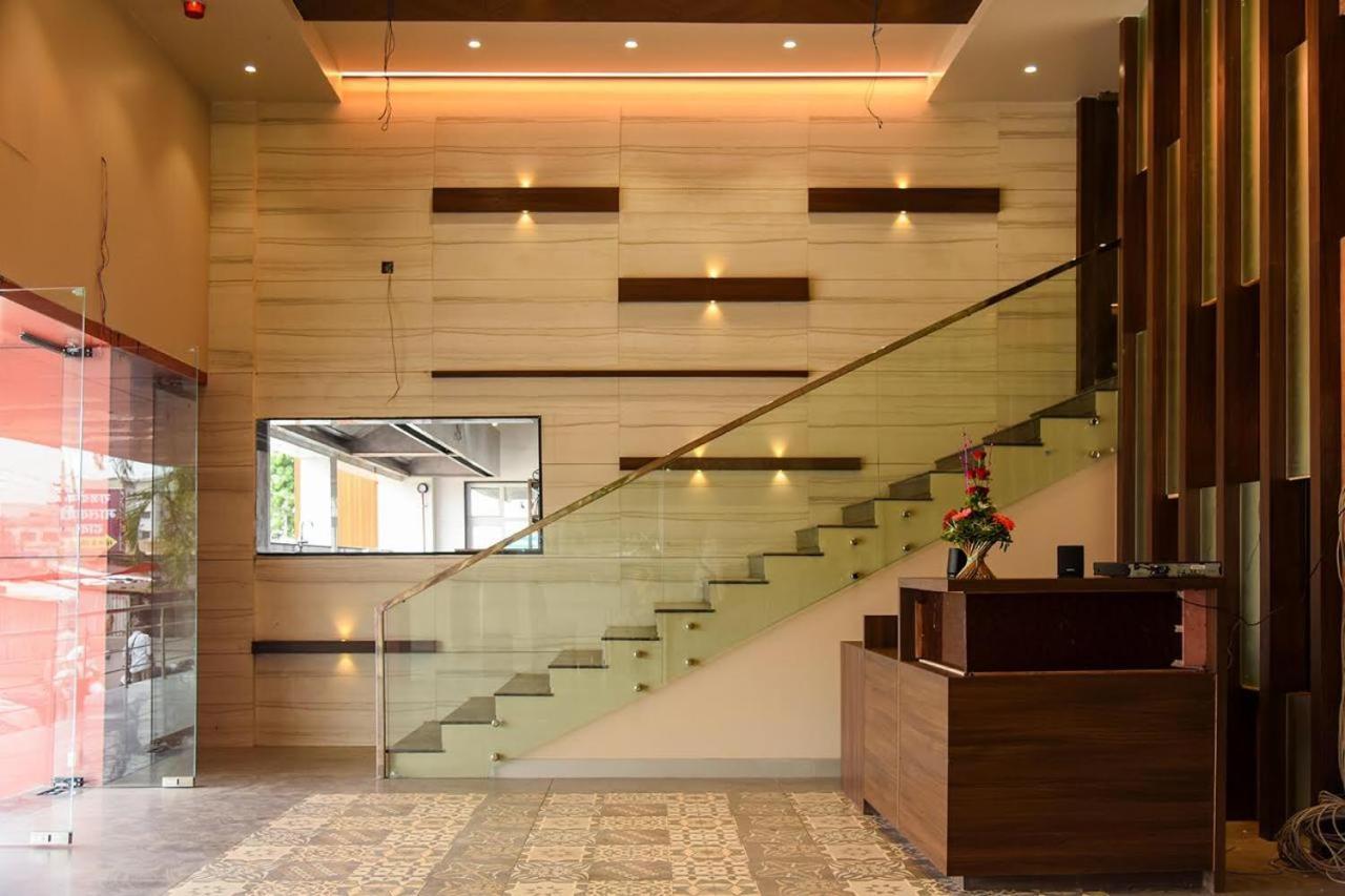 Hotel Shahi Executive Malkapur  Exterior photo